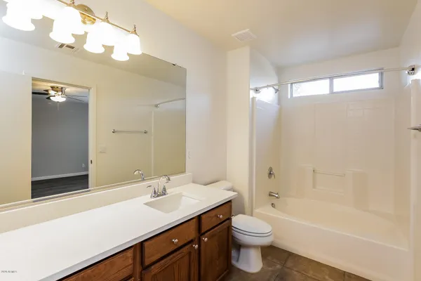 $2,005 | 2829 West Grenadine Road, Phoenix, AZ 85041