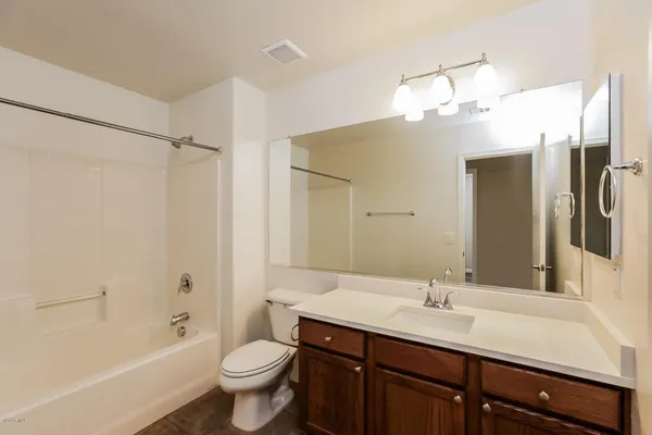$2,005 | 2829 West Grenadine Road, Phoenix, AZ 85041