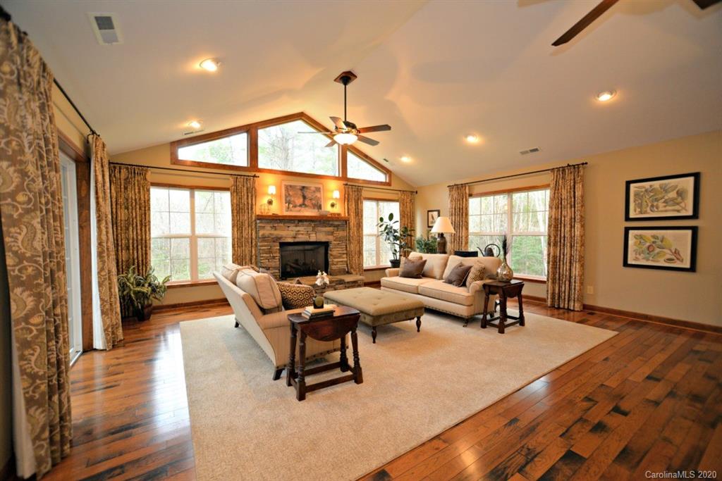 994 University Heights Road Cullowhee, NC 28723 - Photo 10 of 31 Gallery Image 10