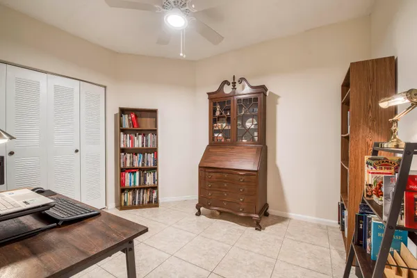 $388,990 | 800 Uno Lago Drive, Unit 105, Juno Beach, FL 33408