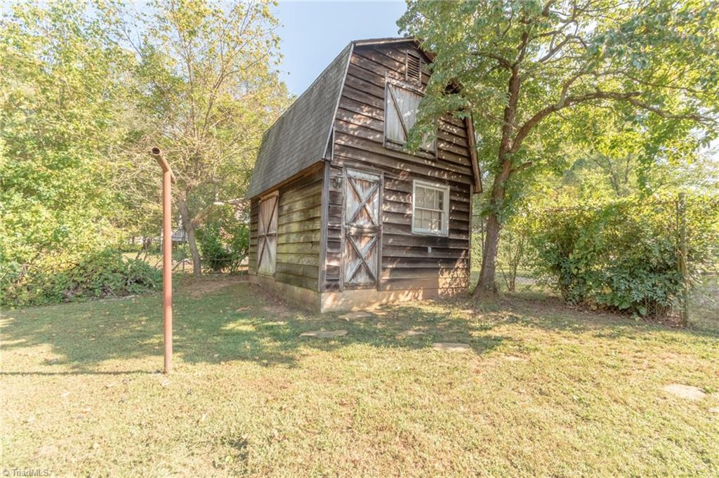 2335 Meredith Road Pfafftown, NC 27040 - Photo 14 of 18 Gallery Image 14