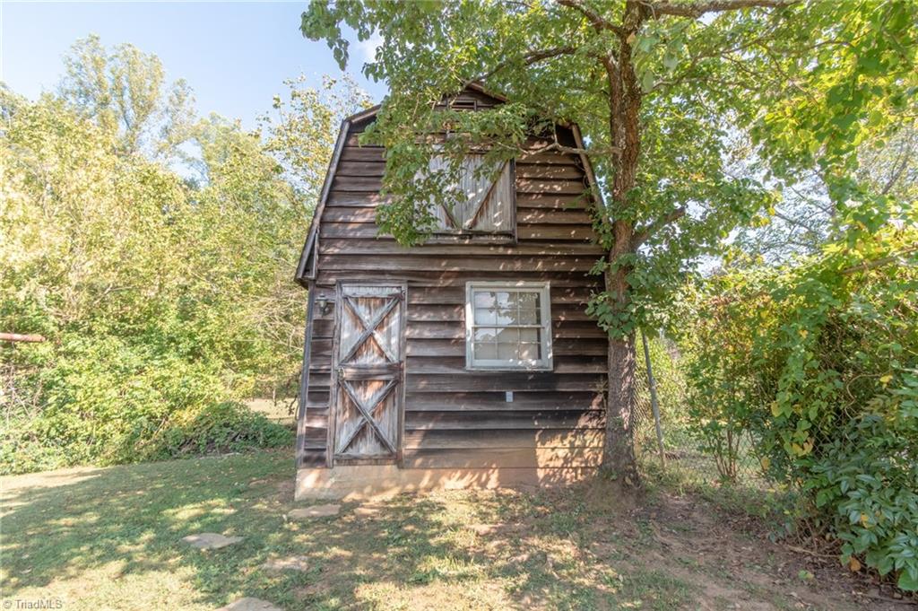 2335 Meredith Road Pfafftown, NC 27040 - Photo 15 of 18 Gallery Image 15