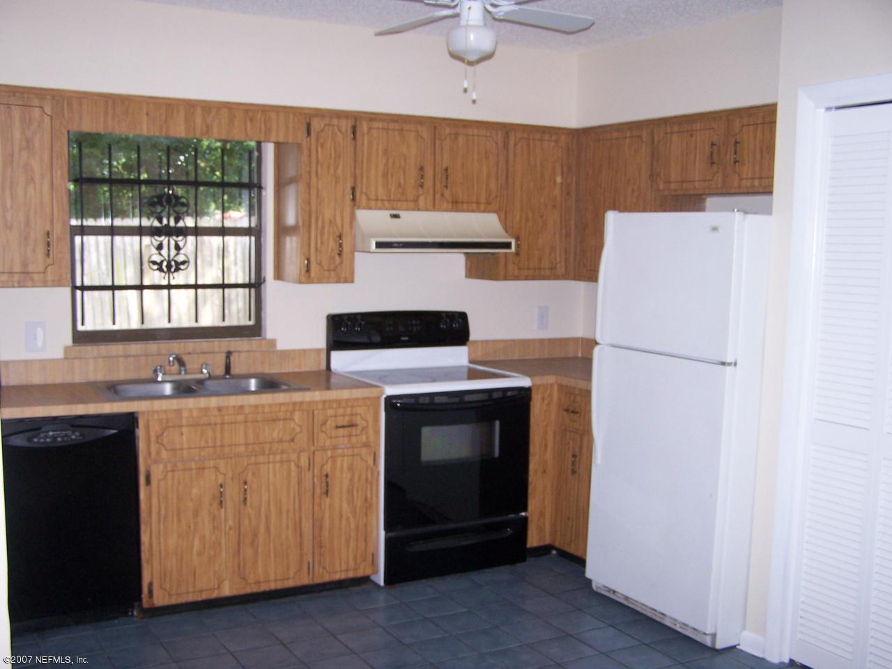 762 Cole Road West Jacksonville, FL 32218 - Photo 5 of 10 Kitchen