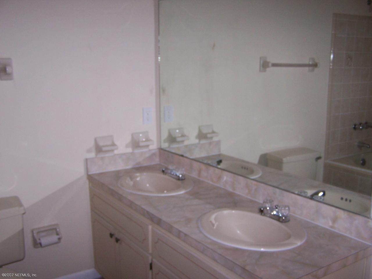 762 Cole Road West Jacksonville, FL 32218 - Photo 7 of 10 Masterbath