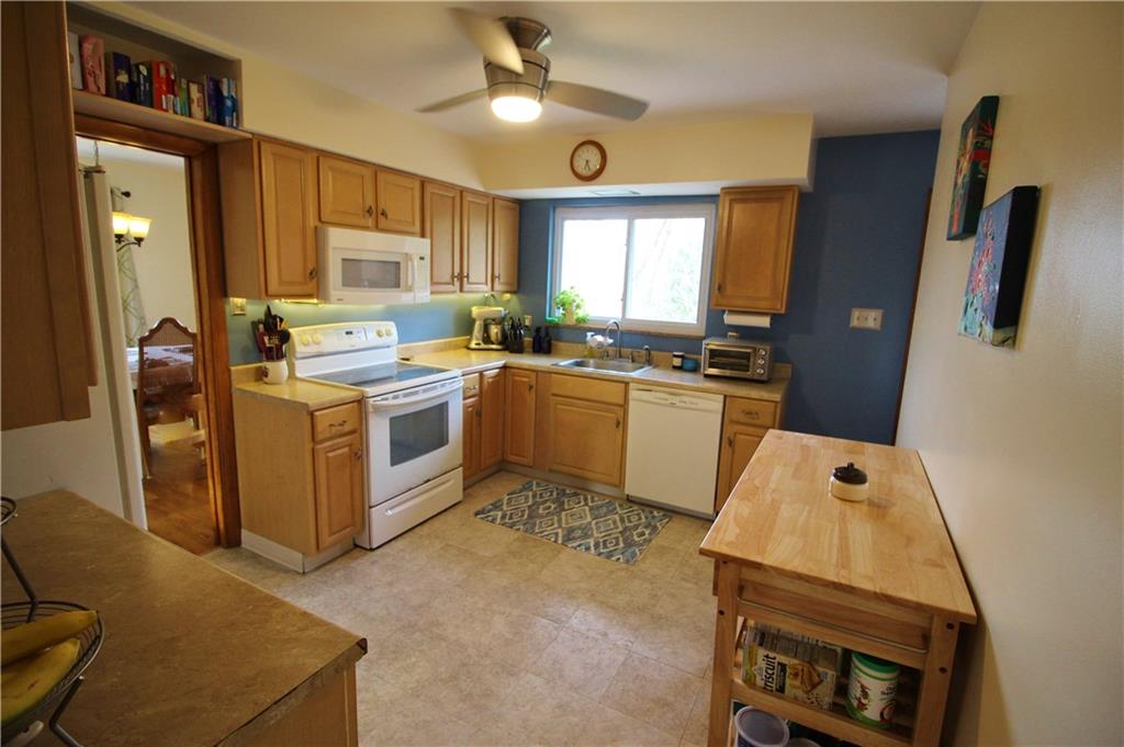 8 Herbst Road Coraopolis, PA 15108 - Photo 5 of 19