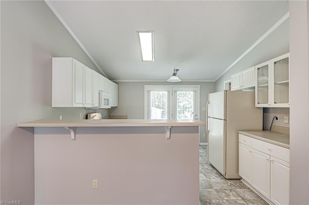 3216 Creek Ridge Road Greensboro, NC 27407 - Photo 8 of 27 Gallery Image 8
