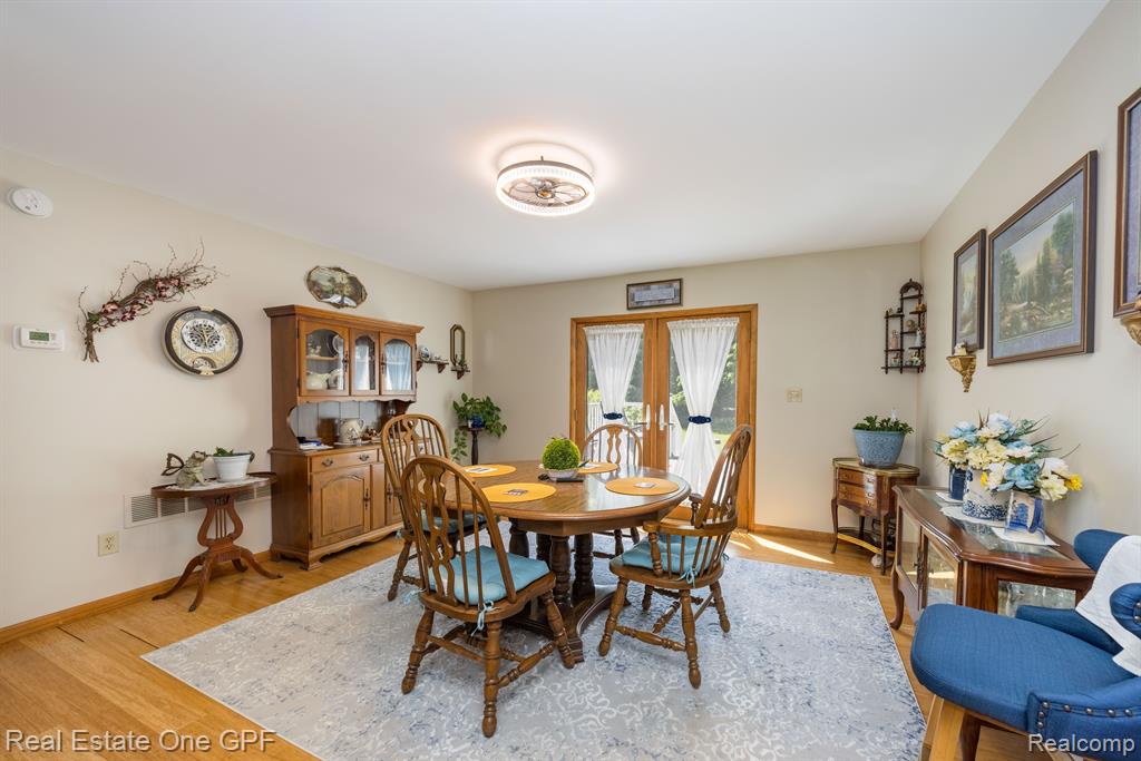 8077 Avoca Road Avoca, MI 48006 - Photo 11 of 65