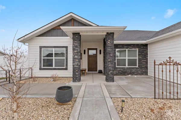 $605,000 | 642 Clear Springs Street, Burley, ID 83318