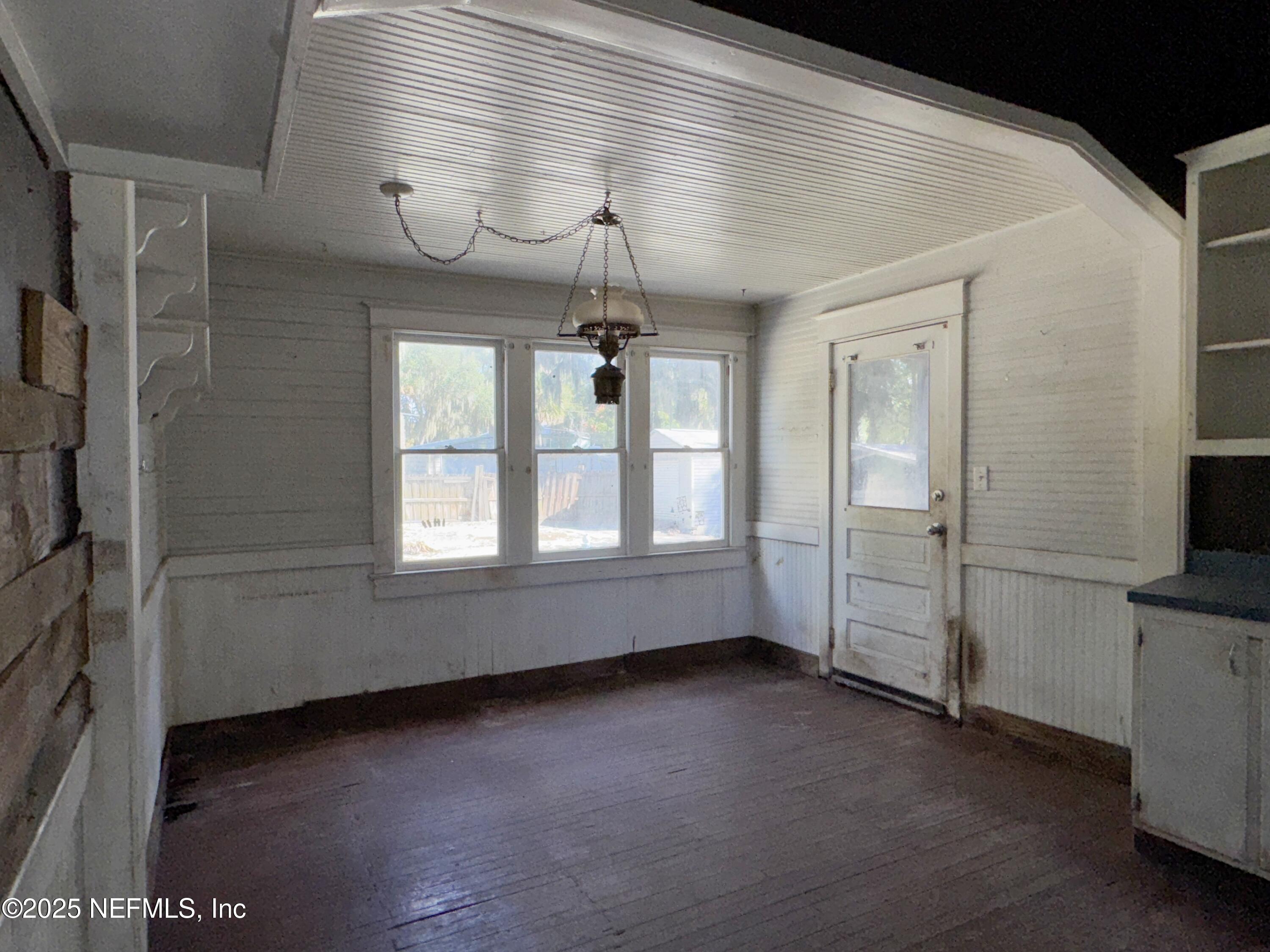 225 Lake George Road Seville, FL 32190 - Photo 17 of 37