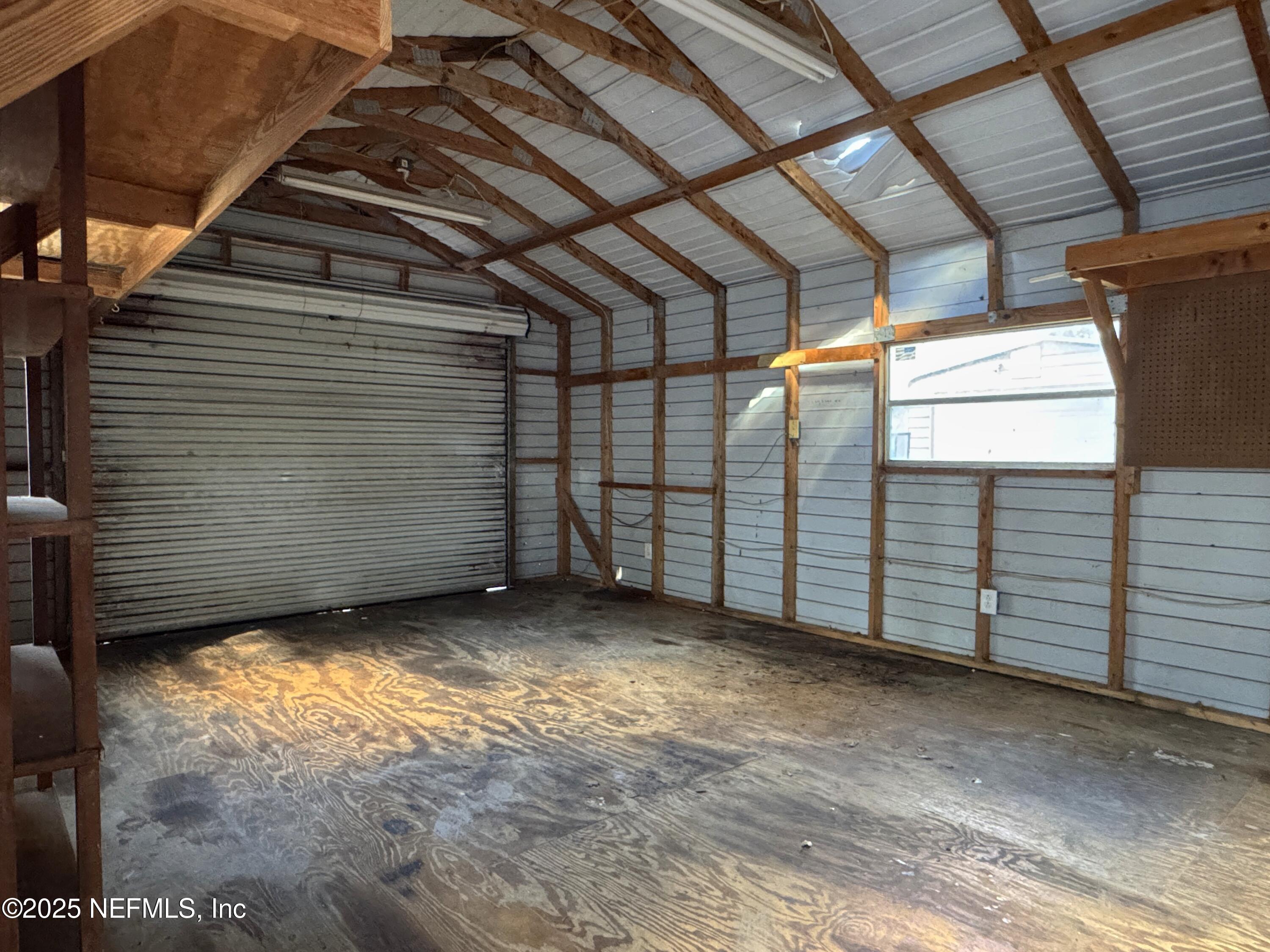 225 Lake George Road Seville, FL 32190 - Photo 35 of 37 a view of a garage