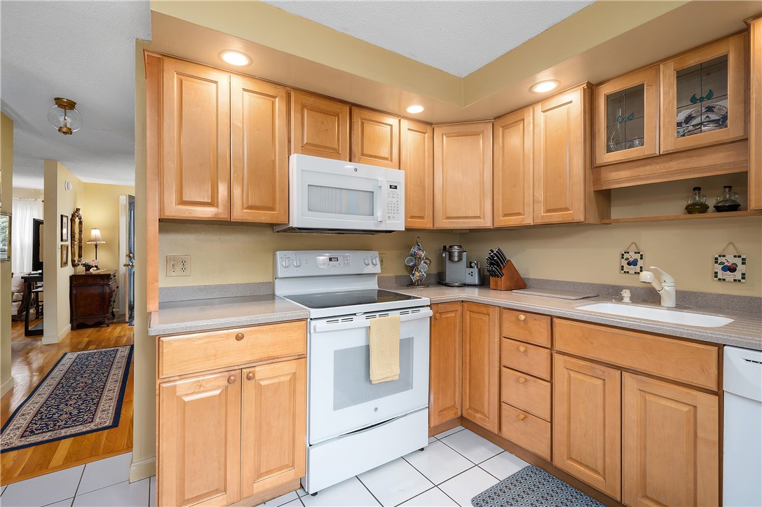 2970 Mendon Road, Unit 27 (404) Cumberland, RI 02864 - Photo 7 of 32 Gallery Image 7