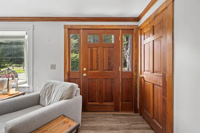 $649,000 | 152 Amesbury Road, Kensington, NH 03833