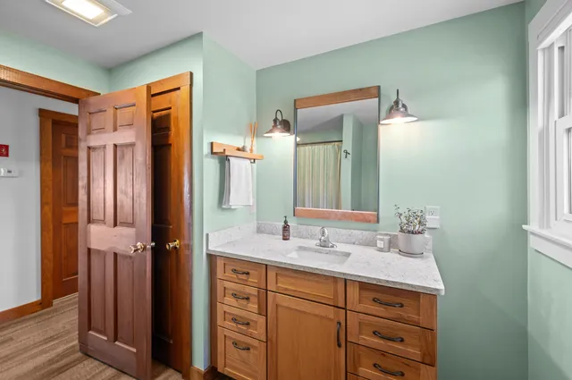 $649,000 | 152 Amesbury Road, Kensington, NH 03833