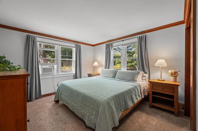 $649,000 | 152 Amesbury Road, Kensington, NH 03833