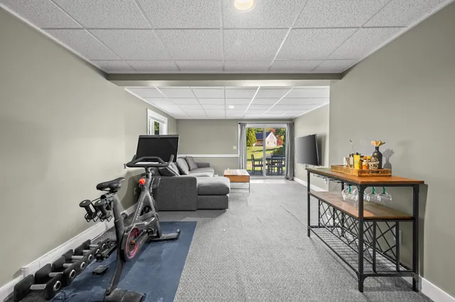 $649,000 | 152 Amesbury Road, Kensington, NH 03833