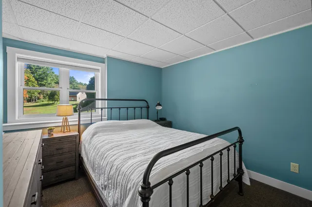 $649,000 | 152 Amesbury Road, Kensington, NH 03833