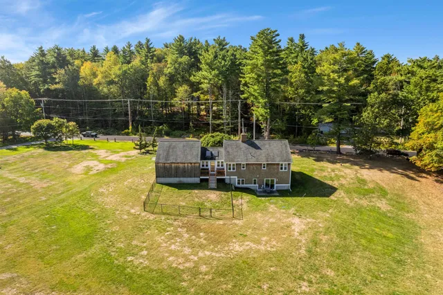 $649,000 | 152 Amesbury Road, Kensington, NH 03833