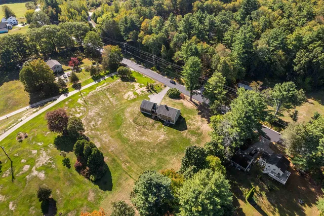 $649,000 | 152 Amesbury Road, Kensington, NH 03833