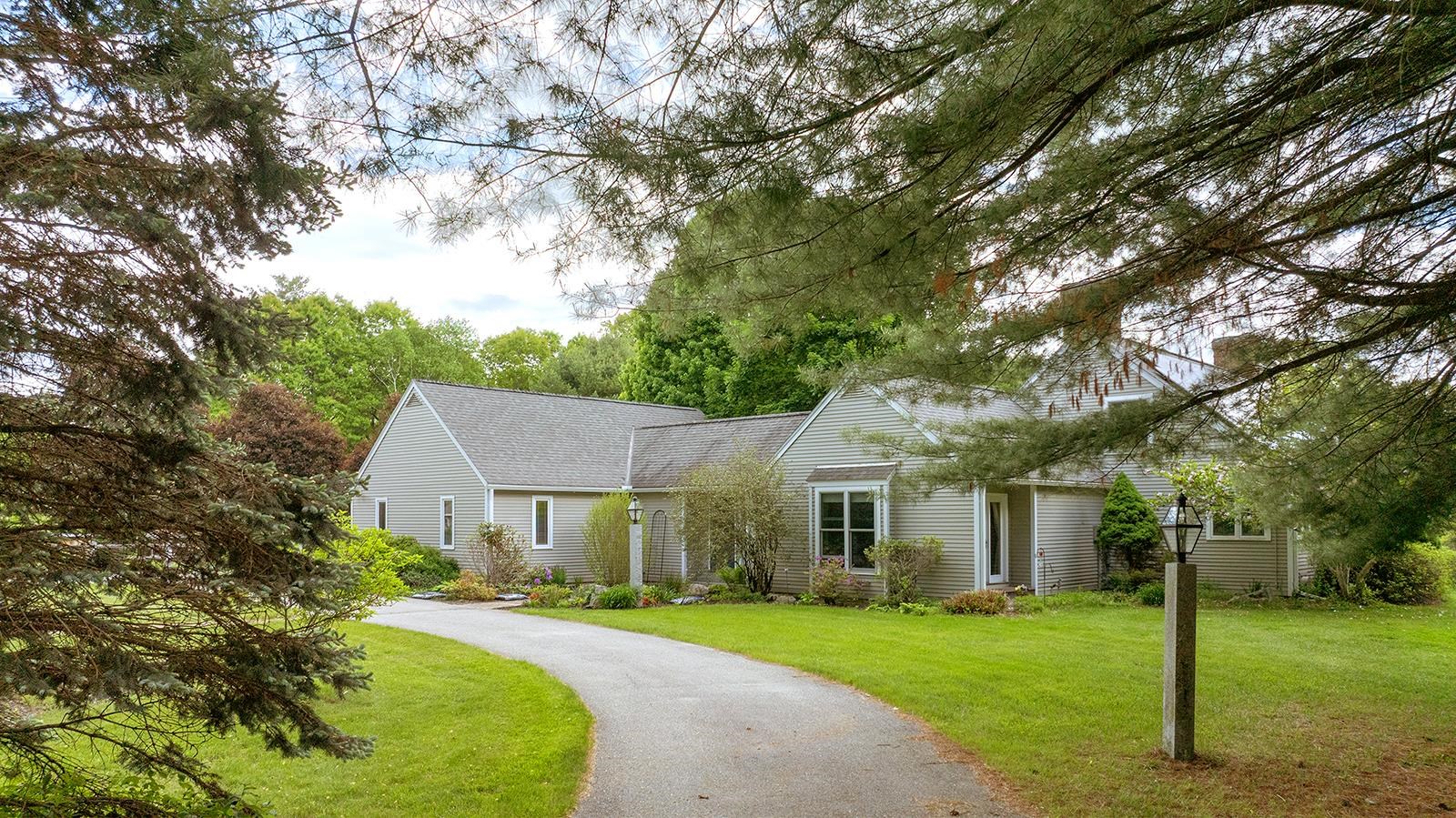 860 Briar Hill Road Hopkinton, NH 03229 - Photo 46 of 47