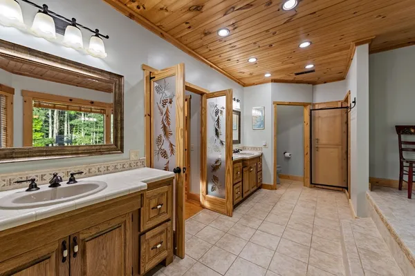 $1,050,000 | 2007 Pine Log Church Road, Brasstown, NC 28902