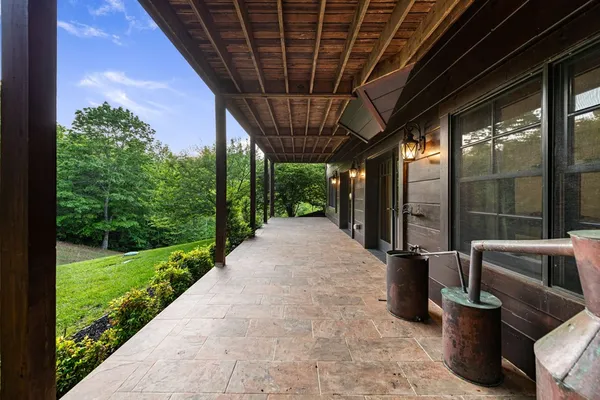 $1,050,000 | 2007 Pine Log Church Road, Brasstown, NC 28902