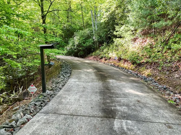 $1,050,000 | 2007 Pine Log Church Road, Brasstown, NC 28902