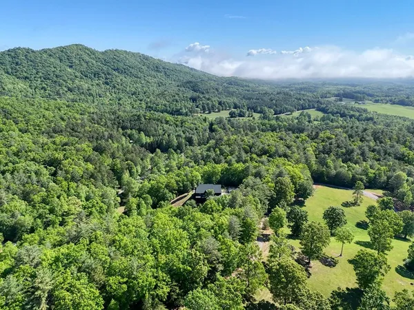 $1,050,000 | 2007 Pine Log Church Road, Brasstown, NC 28902
