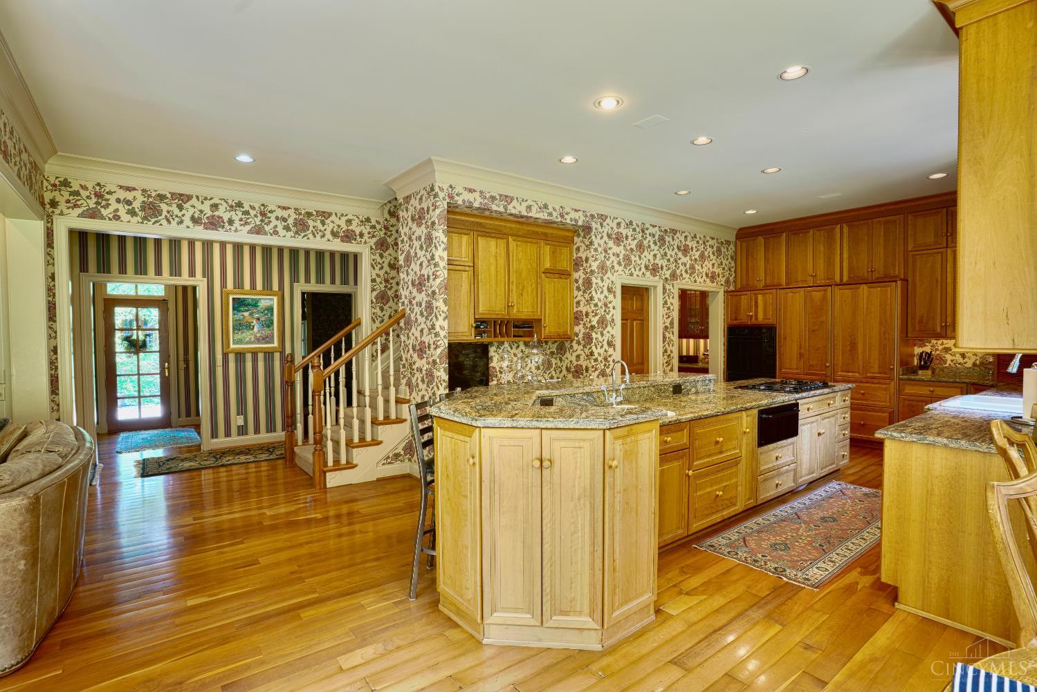7335 Five Mile Road Cincinnati, OH 45255 - Photo 22 of 69