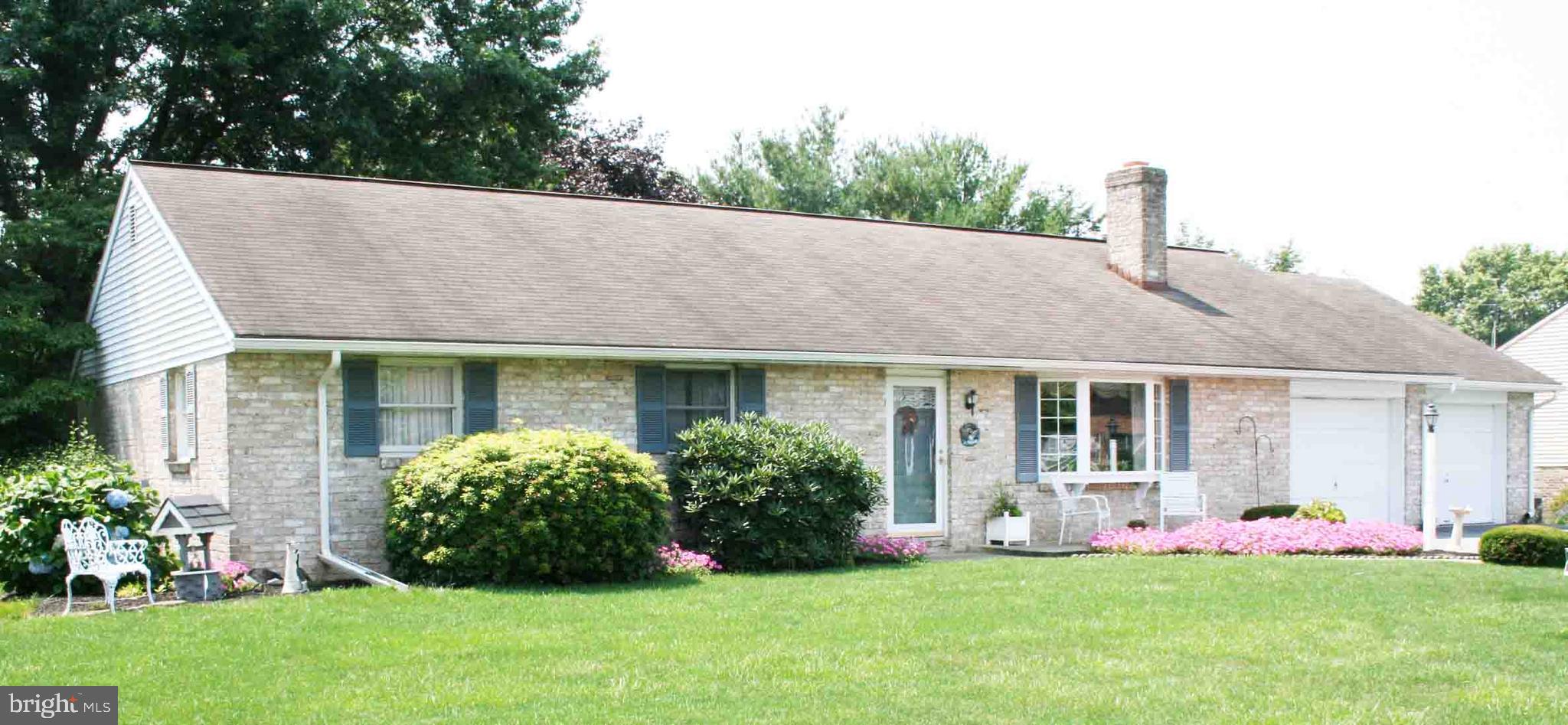 804 Sue Drive Lititz, PA 17543 - Photo 2 of 32 Gallery Image 2