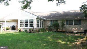 804 Sue Drive Lititz, PA 17543 - Photo 7 of 32 Gallery Image 7