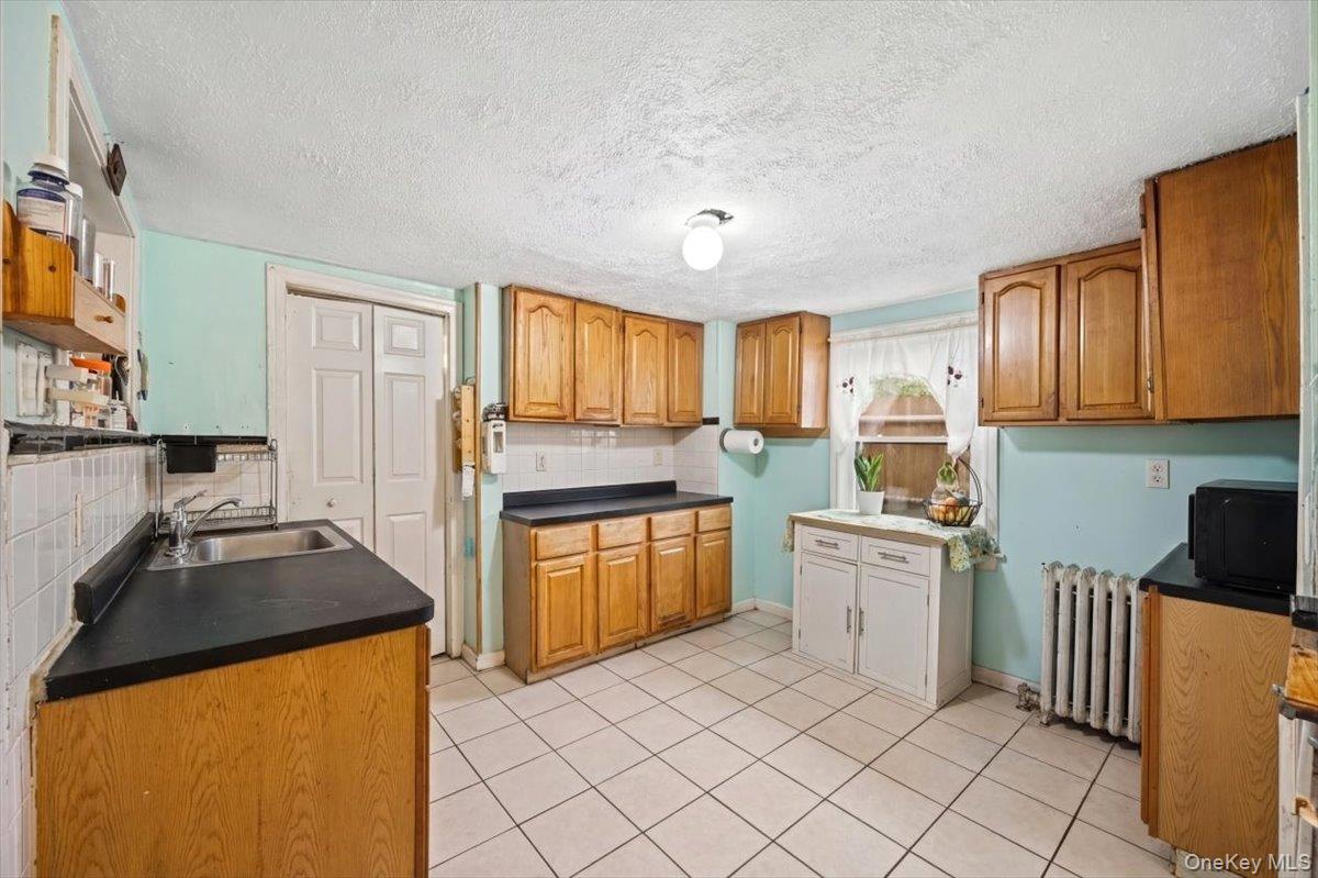 8 Geyser Place White Plains, NY 10607 - Photo 8 of 18