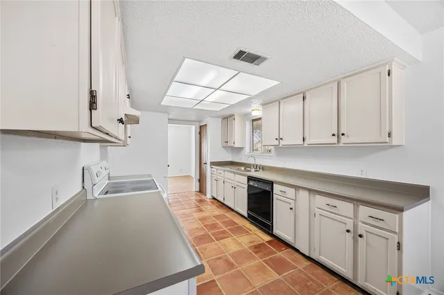 $230,000 | 2006 Canyon Creek Drive, Temple, TX 76502