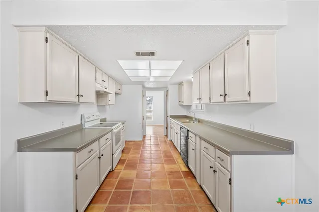 $230,000 | 2006 Canyon Creek Drive, Temple, TX 76502