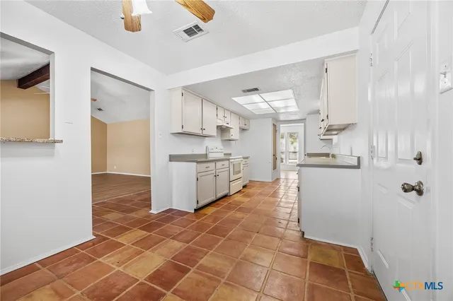 $230,000 | 2006 Canyon Creek Drive, Temple, TX 76502