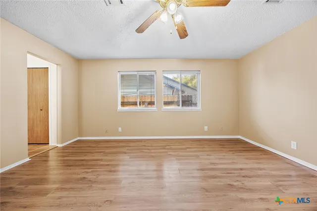 $230,000 | 2006 Canyon Creek Drive, Temple, TX 76502