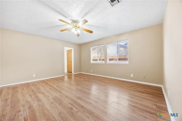 $230,000 | 2006 Canyon Creek Drive, Temple, TX 76502