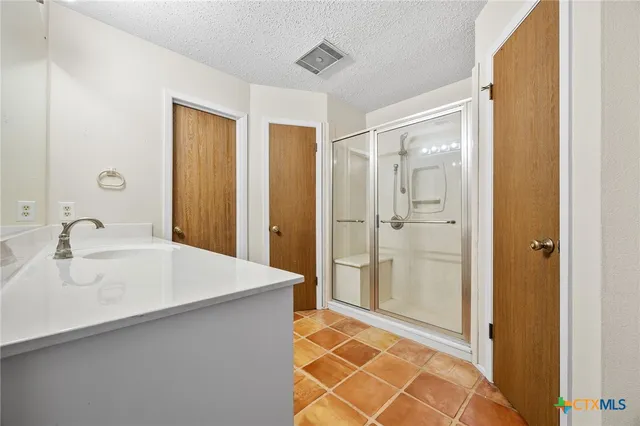 $230,000 | 2006 Canyon Creek Drive, Temple, TX 76502