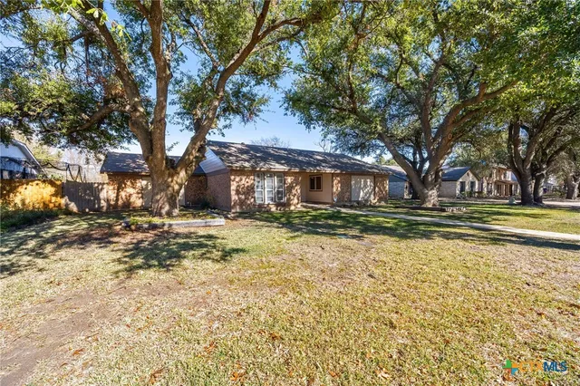 $230,000 | 2006 Canyon Creek Drive, Temple, TX 76502