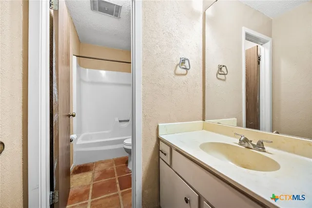 $230,000 | 2006 Canyon Creek Drive, Temple, TX 76502