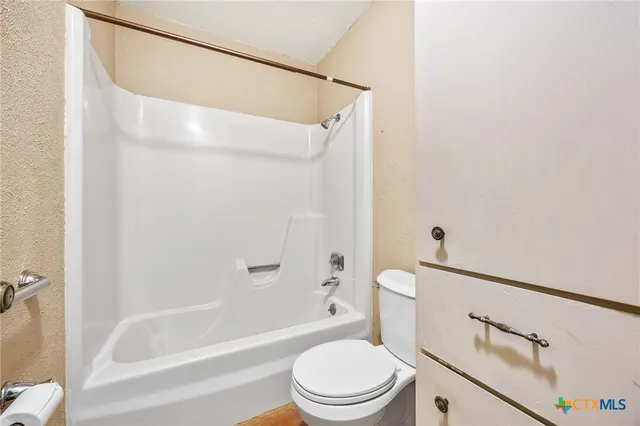 $230,000 | 2006 Canyon Creek Drive, Temple, TX 76502