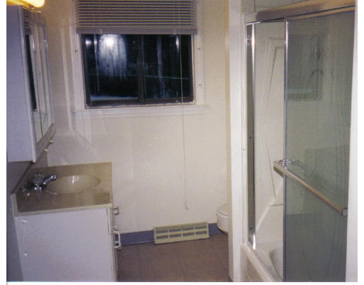 208 Wildwood Avenue Springfield, MA 01118 - Photo 7 of 8 Gallery Image 7