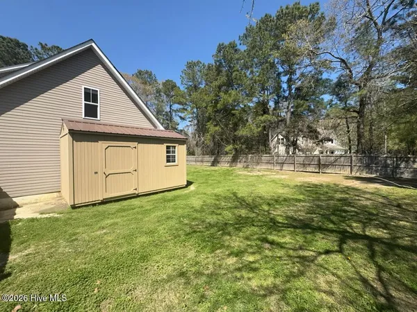 $2,100 | 1115 Westmoreland Drive, Jacksonville, NC 28546