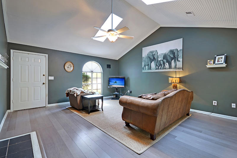 1215 Llewellyn Road Mount Pleasant, SC 29464 - Photo 4 of 24 DSC_0595_DSC_0599-copy