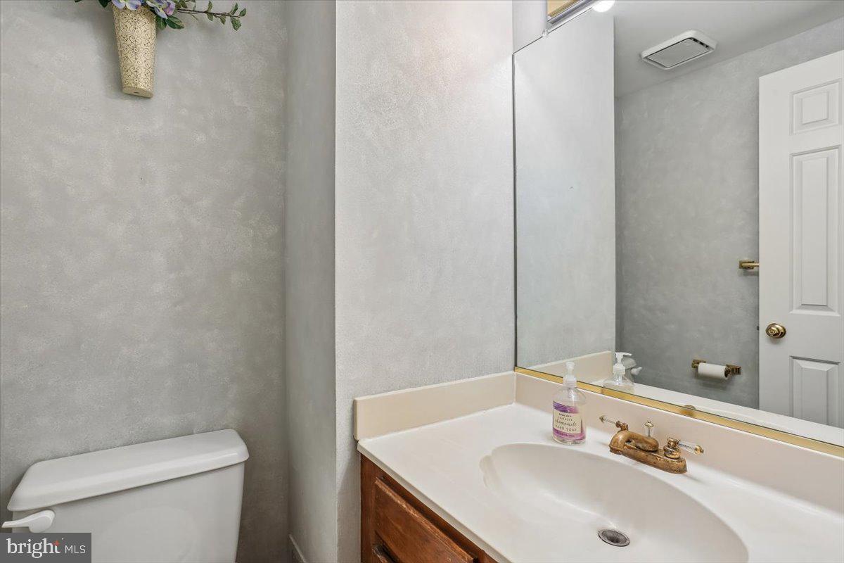 2459 McCormick Road Rockville, MD 20850 - Photo 8 of 54 Main Level Powder Room