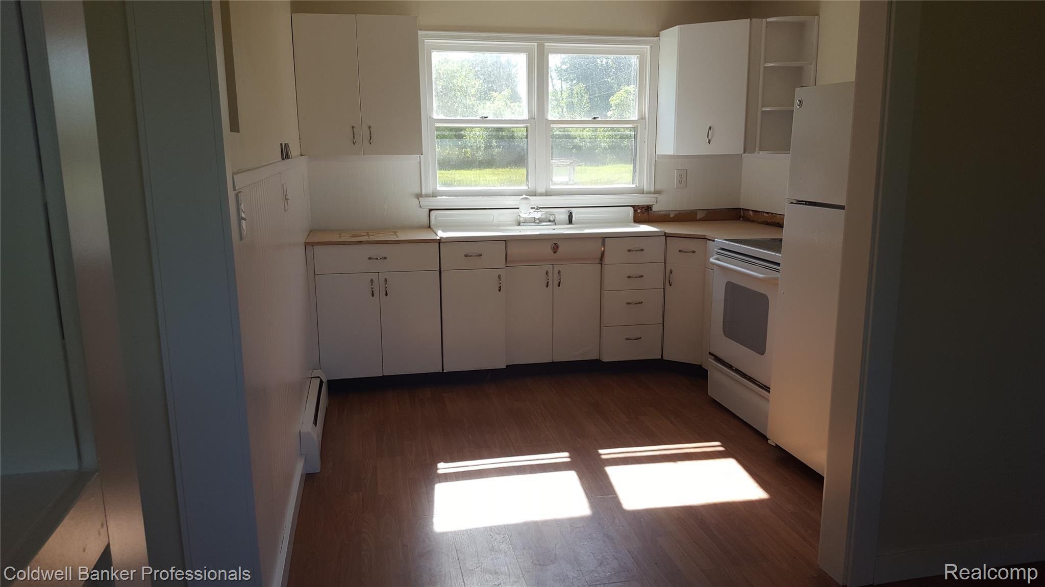 2254 Valentine Road Lapeer, MI 48446 - Photo 8 of 17 20190614_093853.jpg