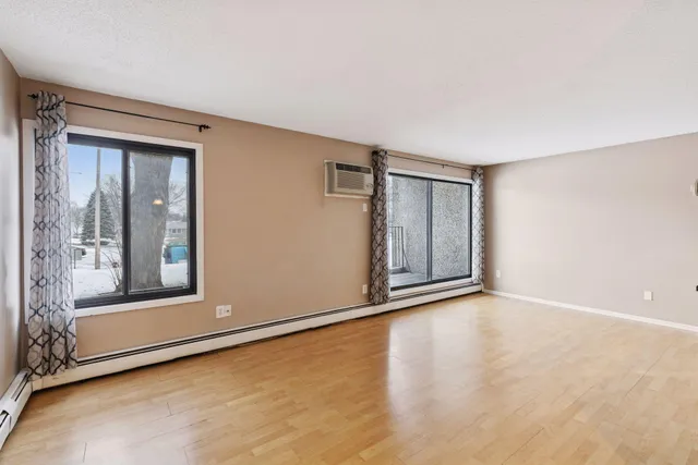 $115,000 | 4110 Rahn Road, Unit 121, Eagan, MN 55122