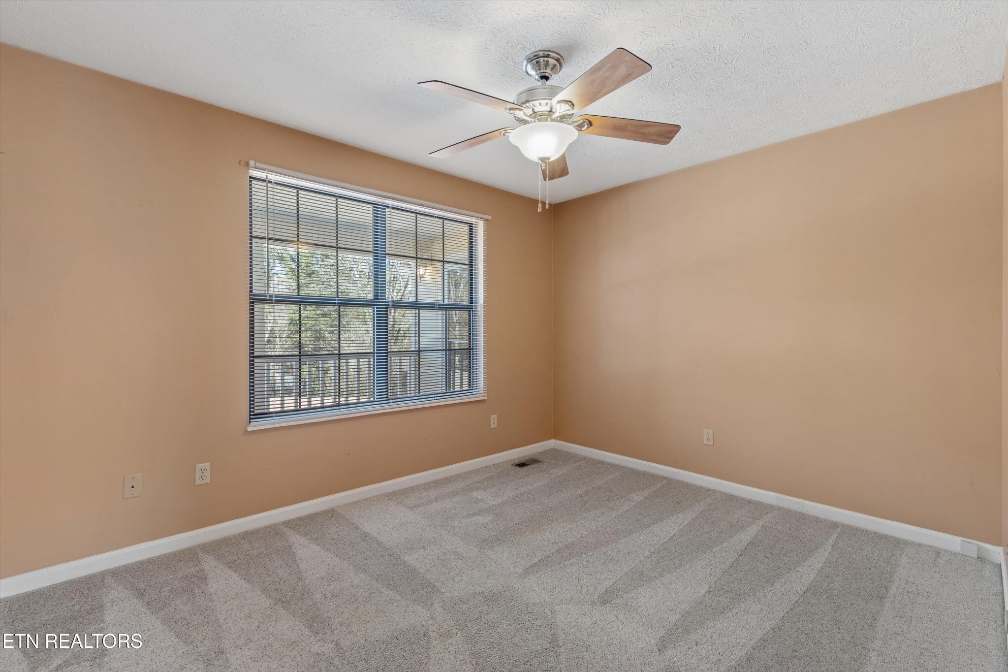917 Eagle Bend Road Clinton, TN 37716 - Photo 8 of 21 Gallery Image 8