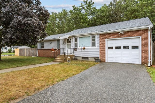 $405,000 | 30 Archdale Drive, Warwick, RI 02889