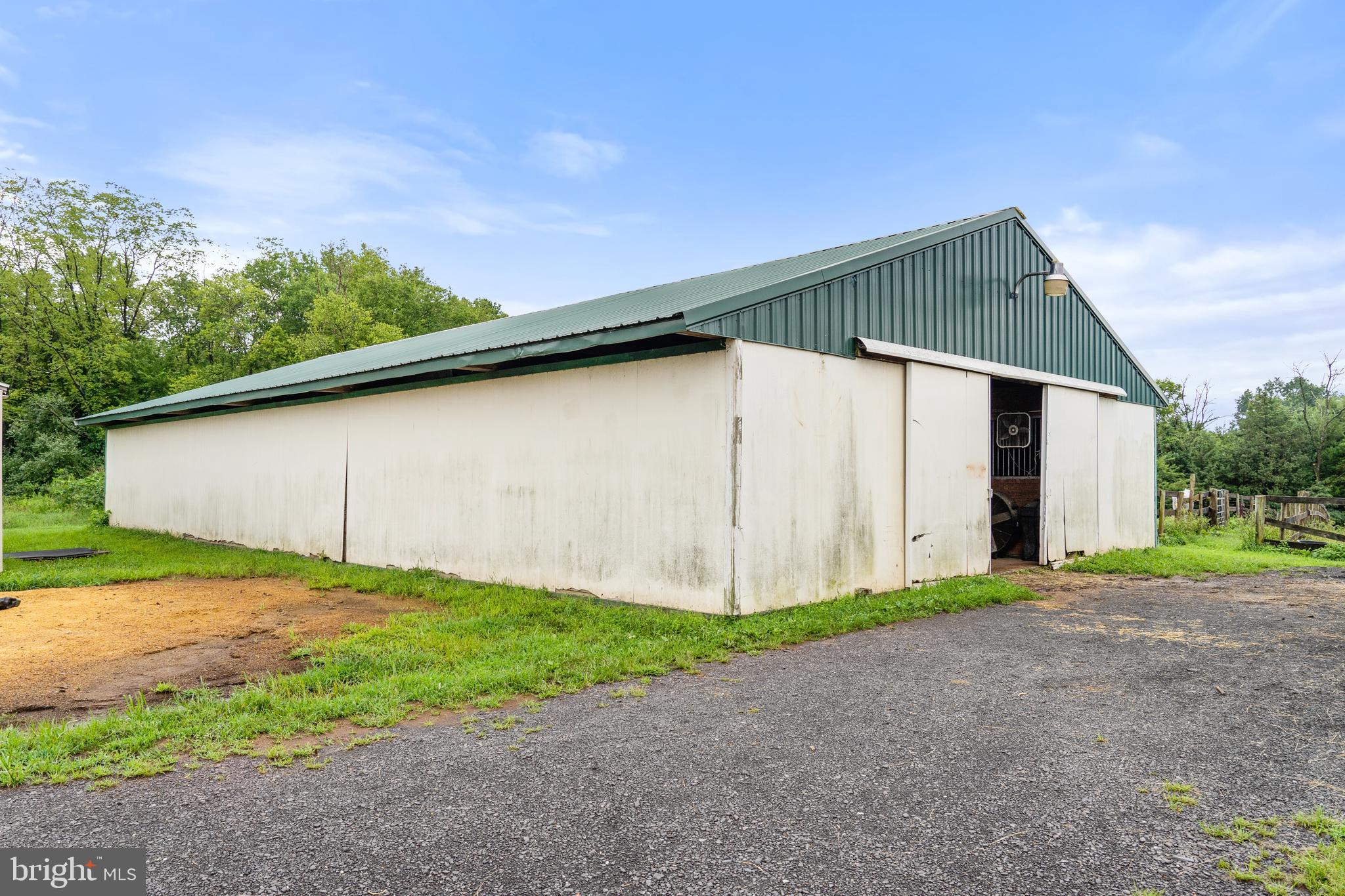 23114 Maddens Tavern Road Stevensburg, VA 22741 - Photo 42 of 66 Stall Barn