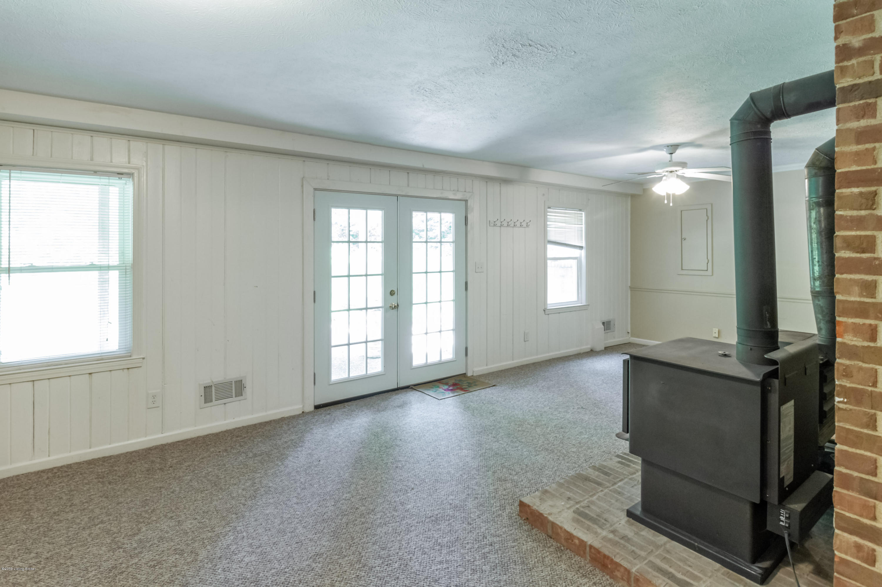1009 Cedar Point Road La Grange, KY 40031 - Photo 30 of 45 038 20190528 0162